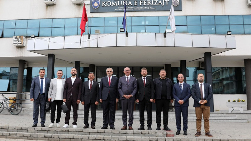 TÜRKİYE – KOSOVA BAFRA VE FERİZAJ ARTIK “KARDEŞ ŞEHİR