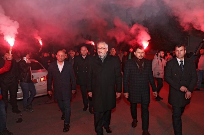 HAMİT KILIÇ MAHALLE MİTİNGİNDE ÇOŞKULU KALABALIĞA SESLENDİ “TARİH YAZMAK İÇİN GÜN SAYIYORUZ”