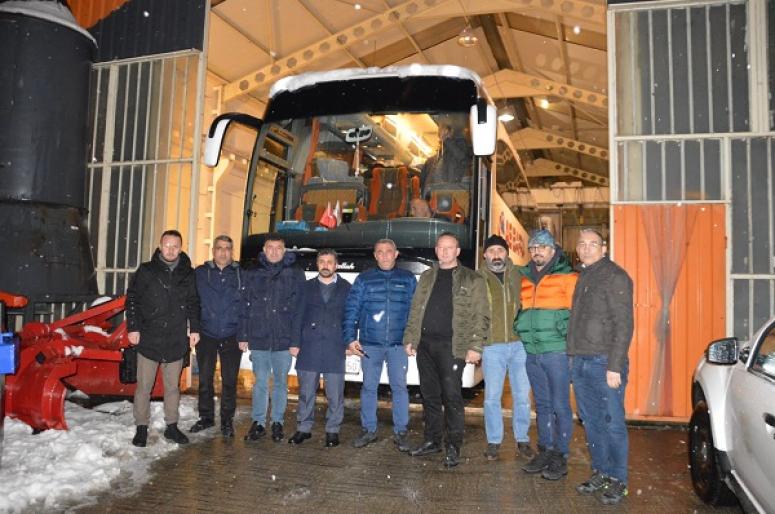 Başkan ve yönetimi deprem sahasına gidiyor