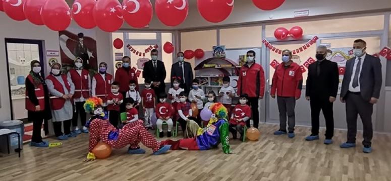 KAYMAKAM ERTÜRKMEN’DEN MEHMET ULUSAR ANAOKULU’NU ZİYARET
