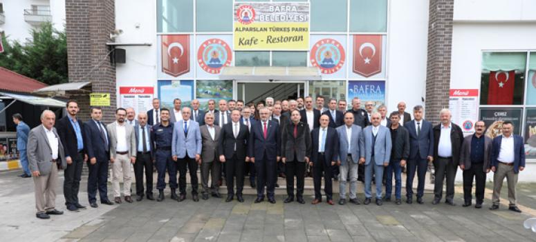 BAŞKAN KILIÇ:  “BAFRA’MIZA MUHTARLARIMIZA KOL KOLA HİZMET EDİYORUZ”