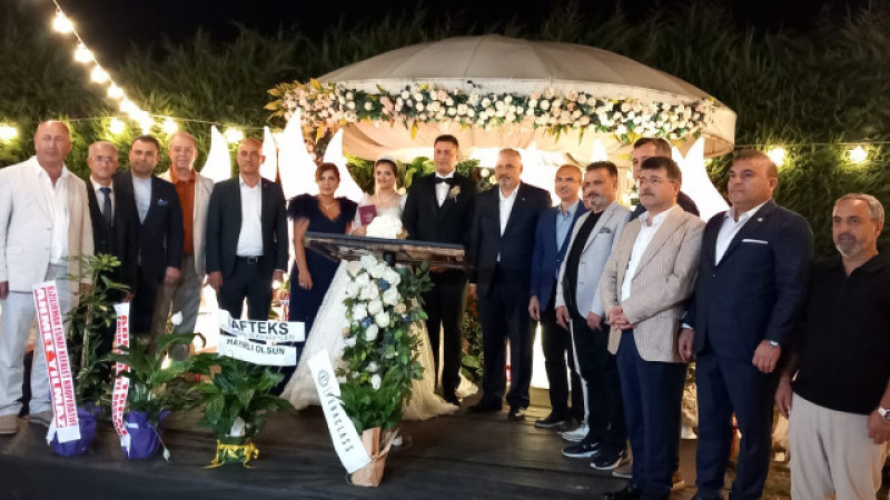 Bu Düğün Siyaset ve İş Dünyasını Bir Araya Getirdi