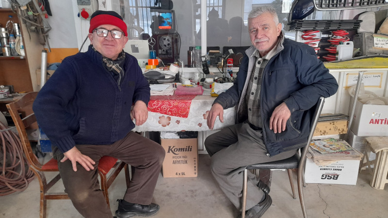 Murat Usta  Bafra Sanayi Sitesinde  Ziyaretlerde bulunuyor  