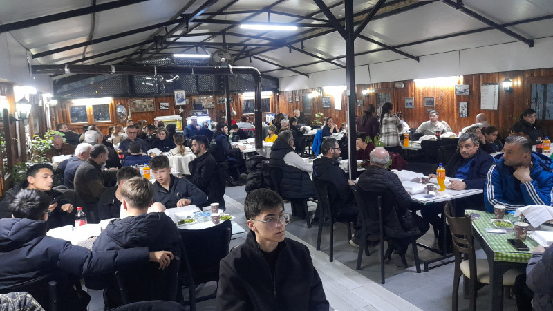 Karafazlıoğlu Ailesi İftar Geleneğini Sürdürüyor