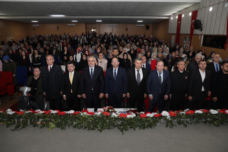 Bafra'da 8 Mart Dünya Kadınlar günü etkinliği düzenlendi