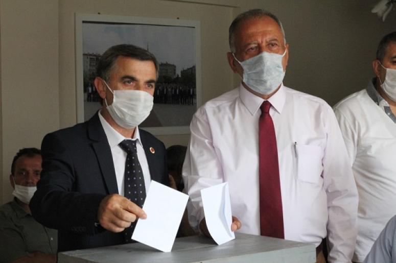 BAFRA MUHTARLAR DERNEĞİ BAŞKANLIĞINA EROL ANDİÇ SEÇİLDİ