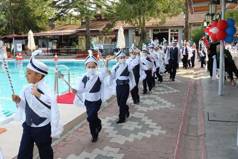GELENEKSEL SÜNNET MERASİMİ YAPILDI