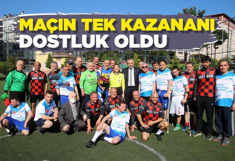 KAZANAN DOSTLUK OLDU