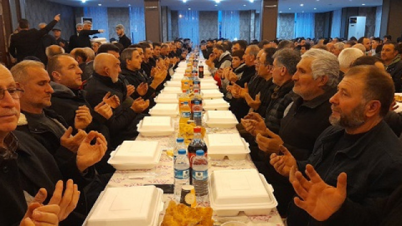 Bafra Madeni Sanatkarlar Odasından iftar yemeği